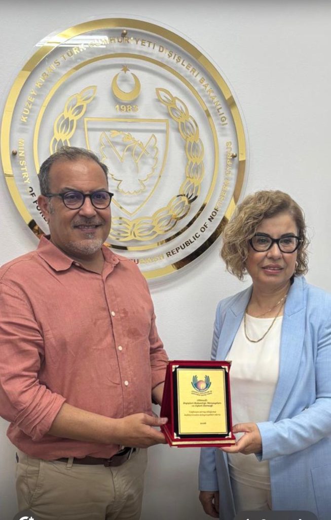 DİMED, geleneksel bahar kermesi gelirini Kemal Saraçoğlu Vakfı’na bağışladı
