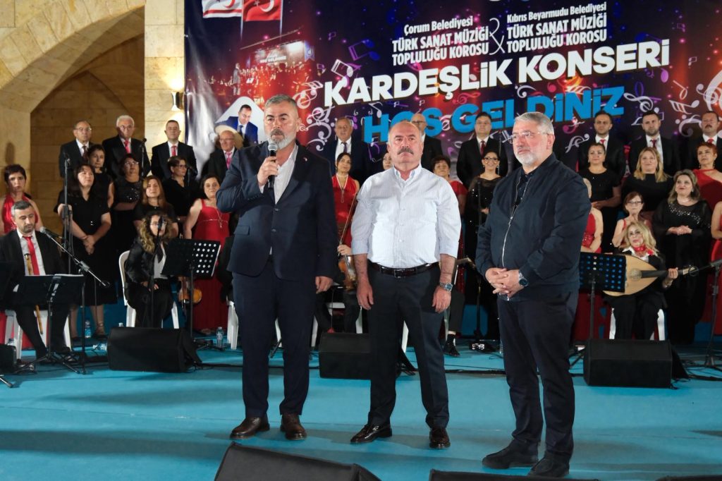Beyarmudu Belediyesi Türk Sanat Müziği Topluluğu Korosu Çorum’da konser verdi