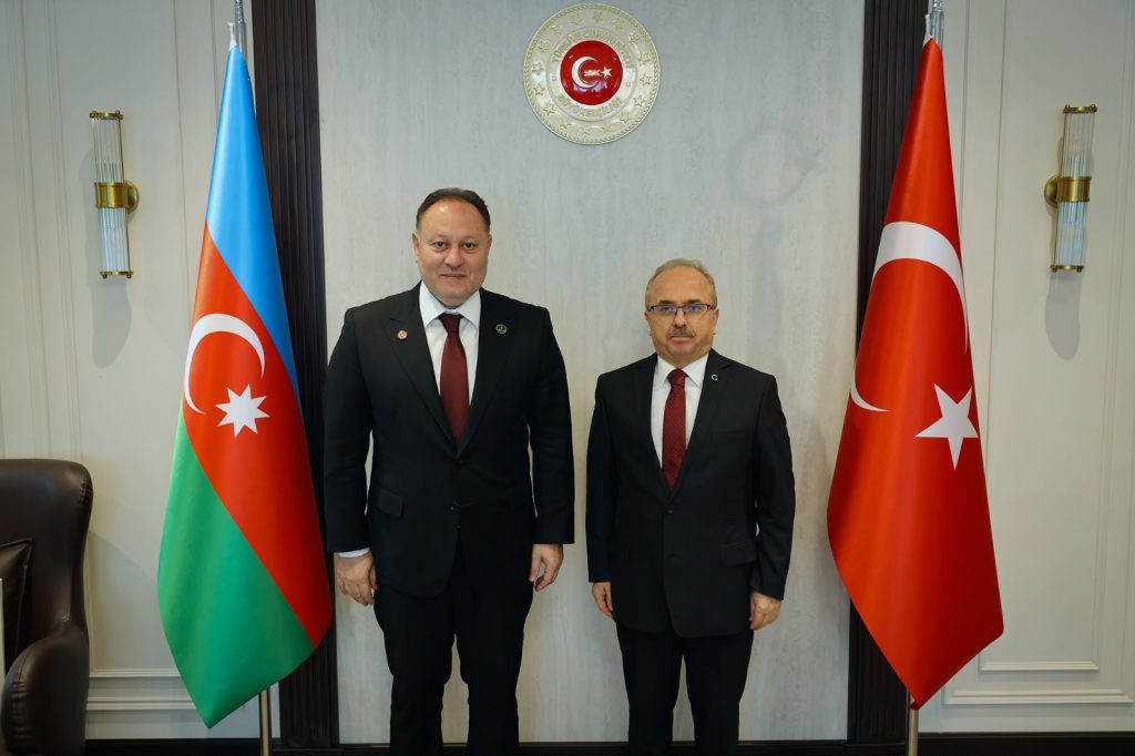 Öztürkler, Bakü’de Türkiye Büyükelçiliği ve KKTC Temsilciliği’ni ziyaret etti