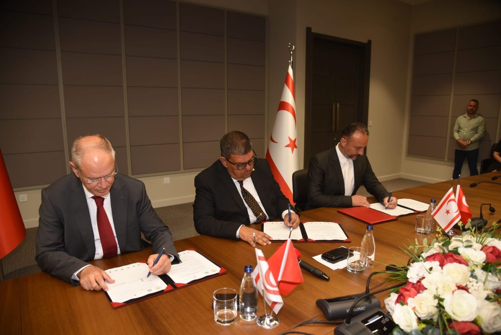 Maliye ve Çalışma bakanlıklarıyla YDÜ arasında sağlık protokolü imzalandı