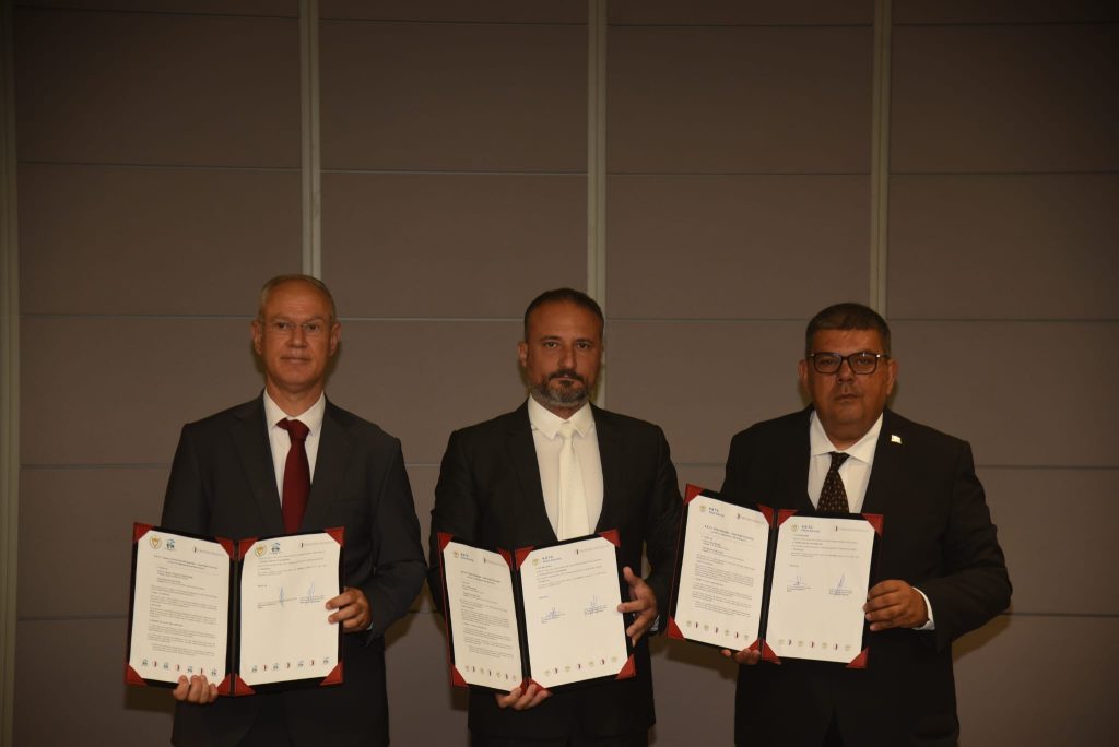 Maliye ve Çalışma bakanlıklarıyla YDÜ arasında sağlık protokolü imzalandı