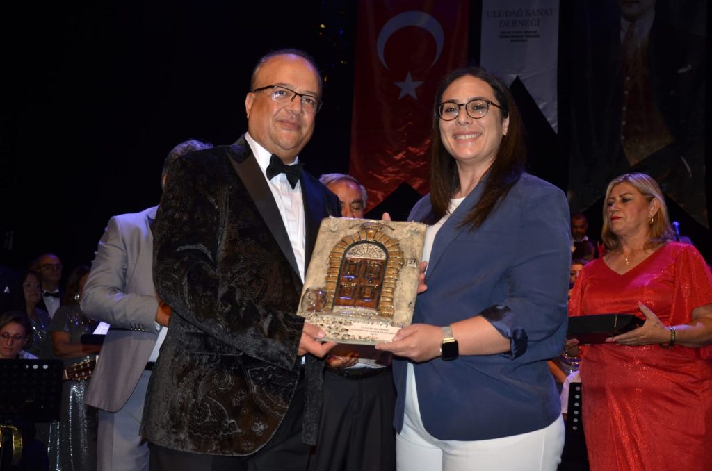 DAB Altın Kalpler Korosu, "2. Bursa Korolar Festivali”nde sahne aldı