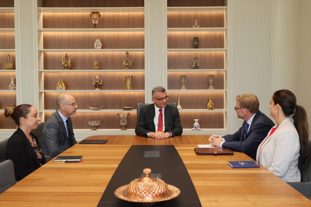Erhürman, Hagström'ü kabul etti