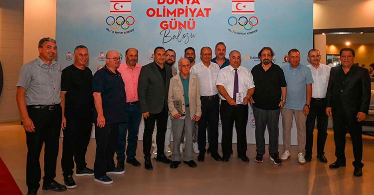Ertan Birinci ve Yücel Hatay’a tebrik