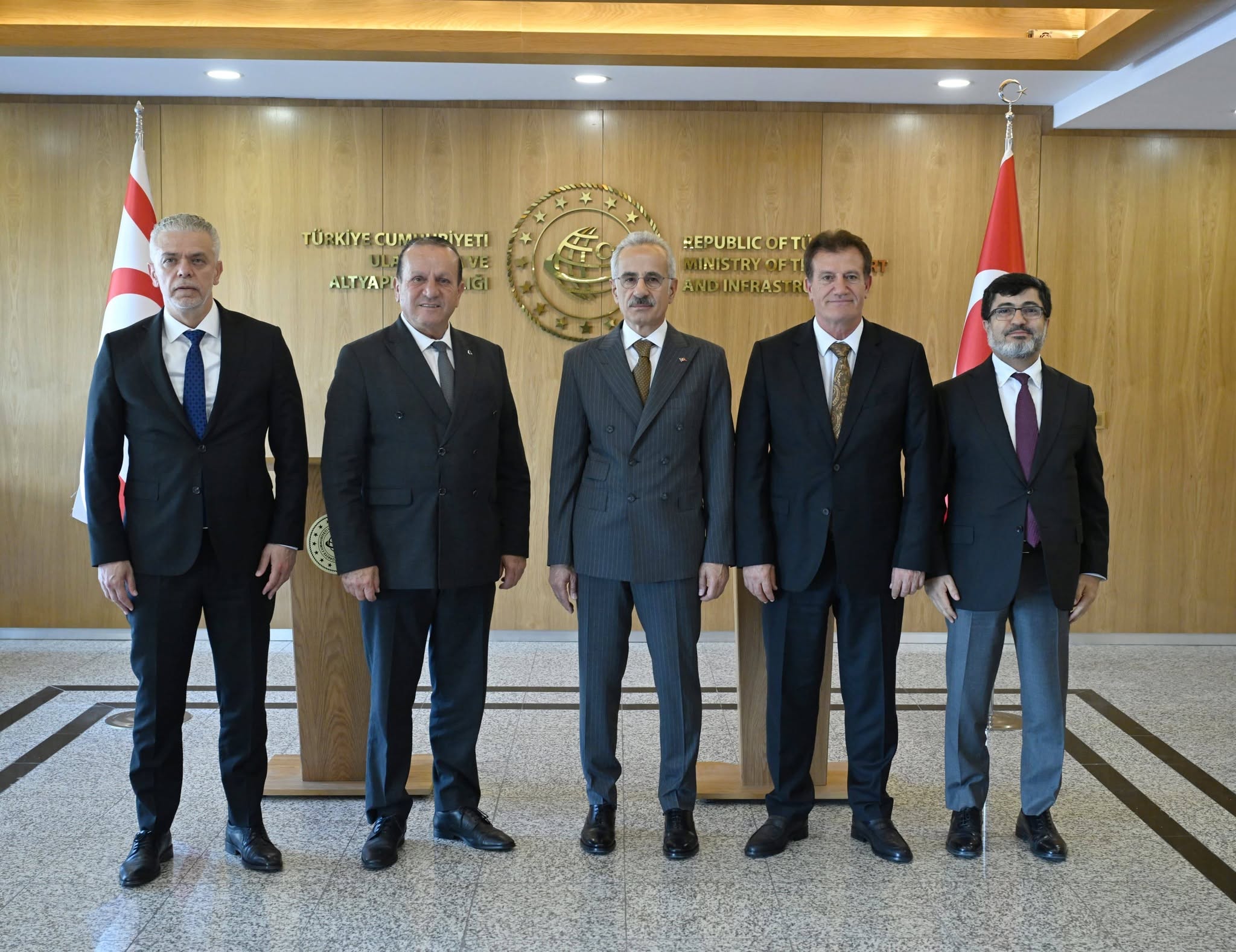 Ataoğlu ile Arıklı, Ankara’da Güngör çöplüğü, bilet fiyatları, Ercan ve karayollarındaki projelerle ilgili görüşmeler yaptı