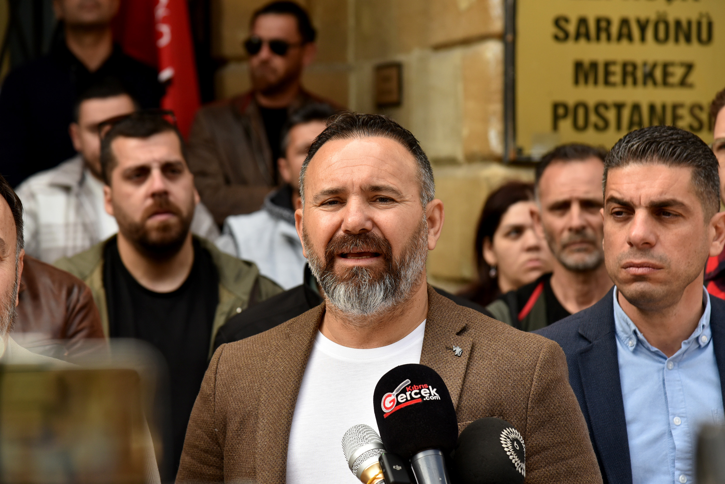 Bengihan’dan Arhun’un açıklamalarına tepki: “Asgari ücretliler köle değil”