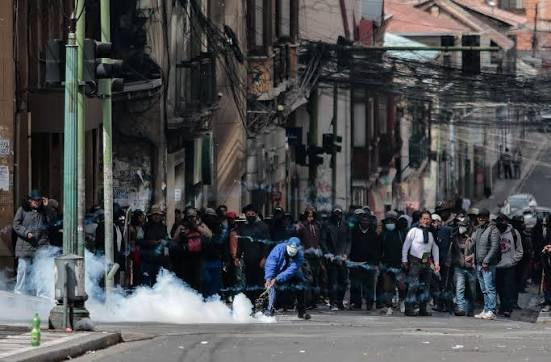 Bolivya Devlet Başkanı Rodrigo Paz, ülkede olağanüstü hal ilan etti