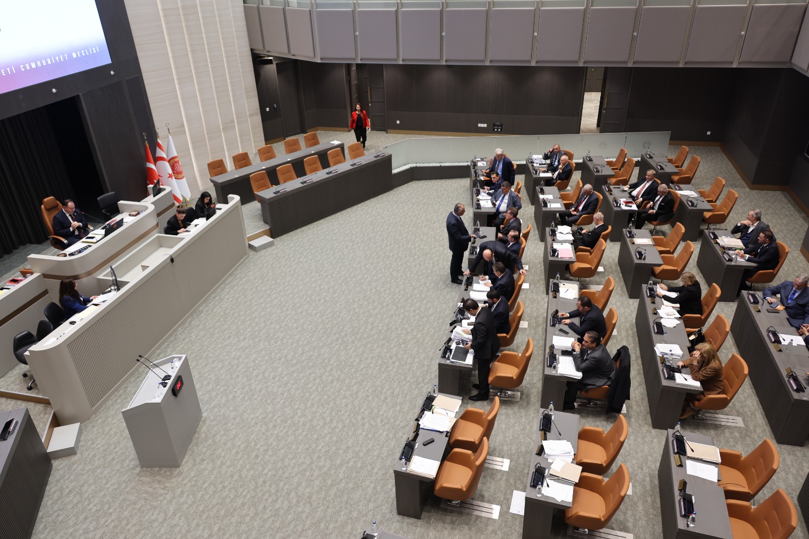 Genel Kurul’da yeniden görüşülen Konut Edindirme (Değişiklik) Yasası, oy çokluğuyla kabul edildi