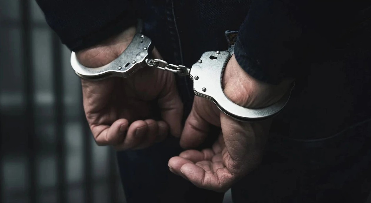 Görev başındaki polise rüşvet teklif eden şahıs tutuklandı