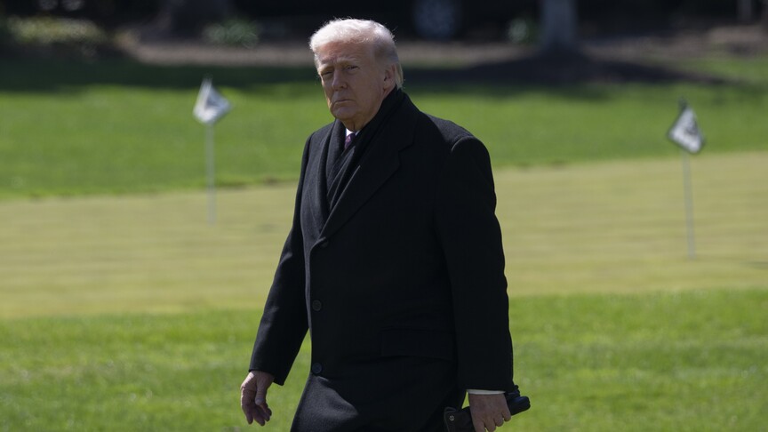 “Trump, azalan füze stoklarına karşı savunma sanayisinden yetkililerle görüşecek”