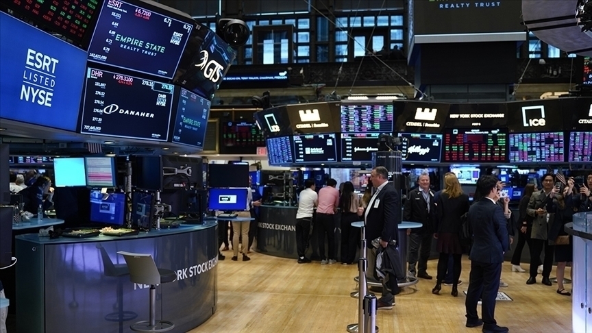 New York borsası yatay seyirle açıldı