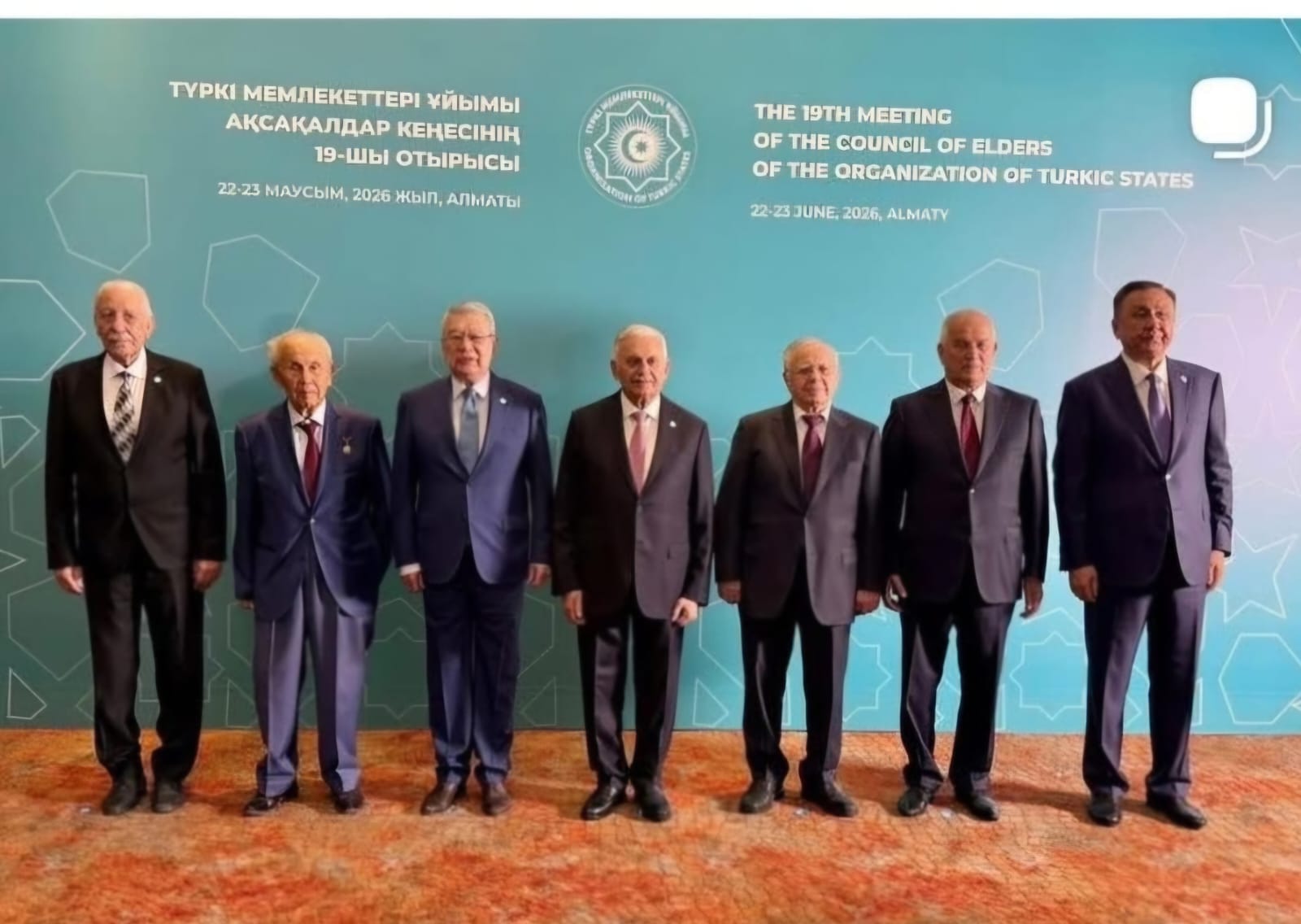 Öksüzoğlu, TDT Aksakallar Konseyi toplantısında konuştu