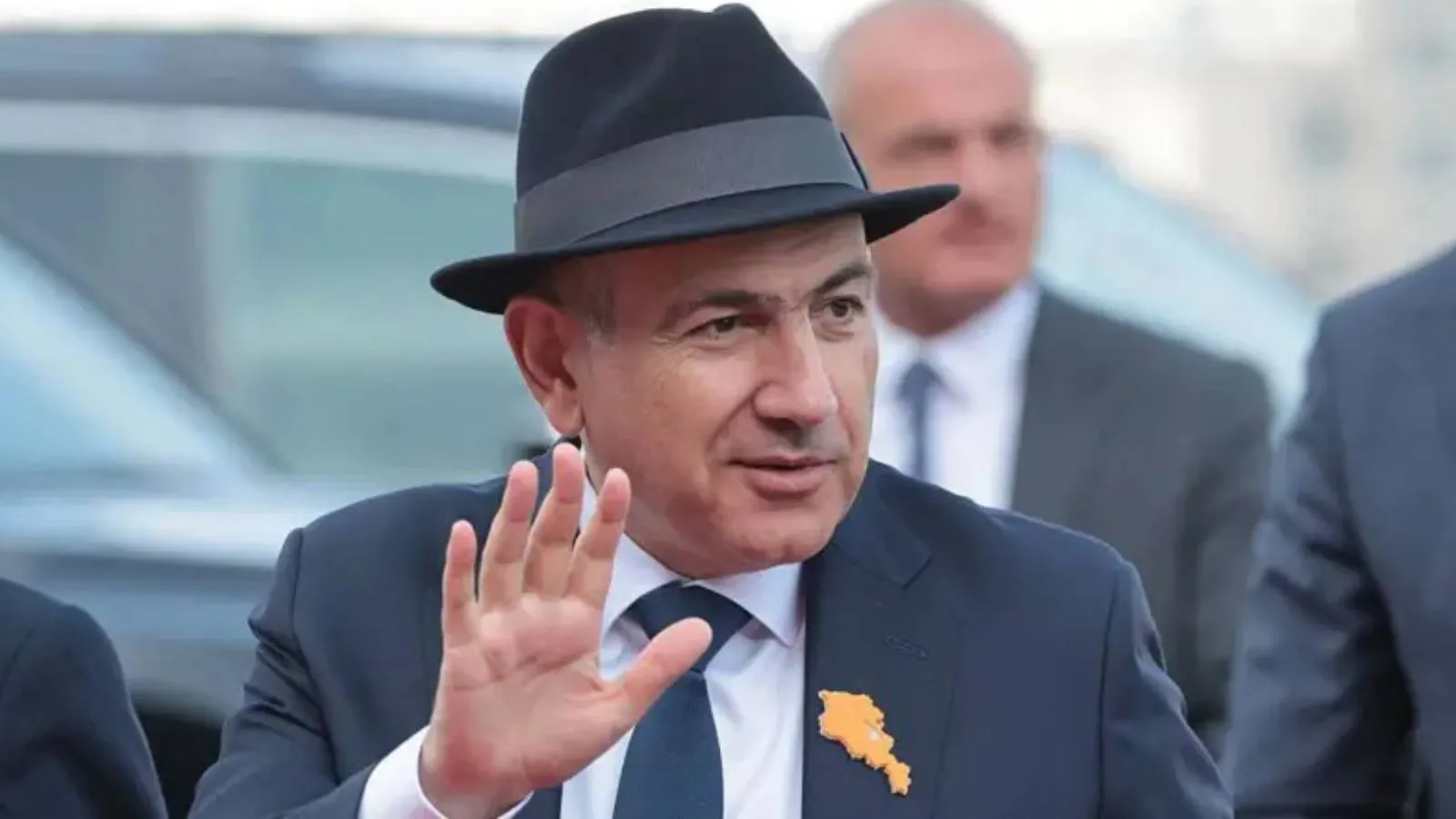 “Bu meselenin silah olarak kullanılması sürecine dahil olmamak Ermenistan’ın çıkarlarına”