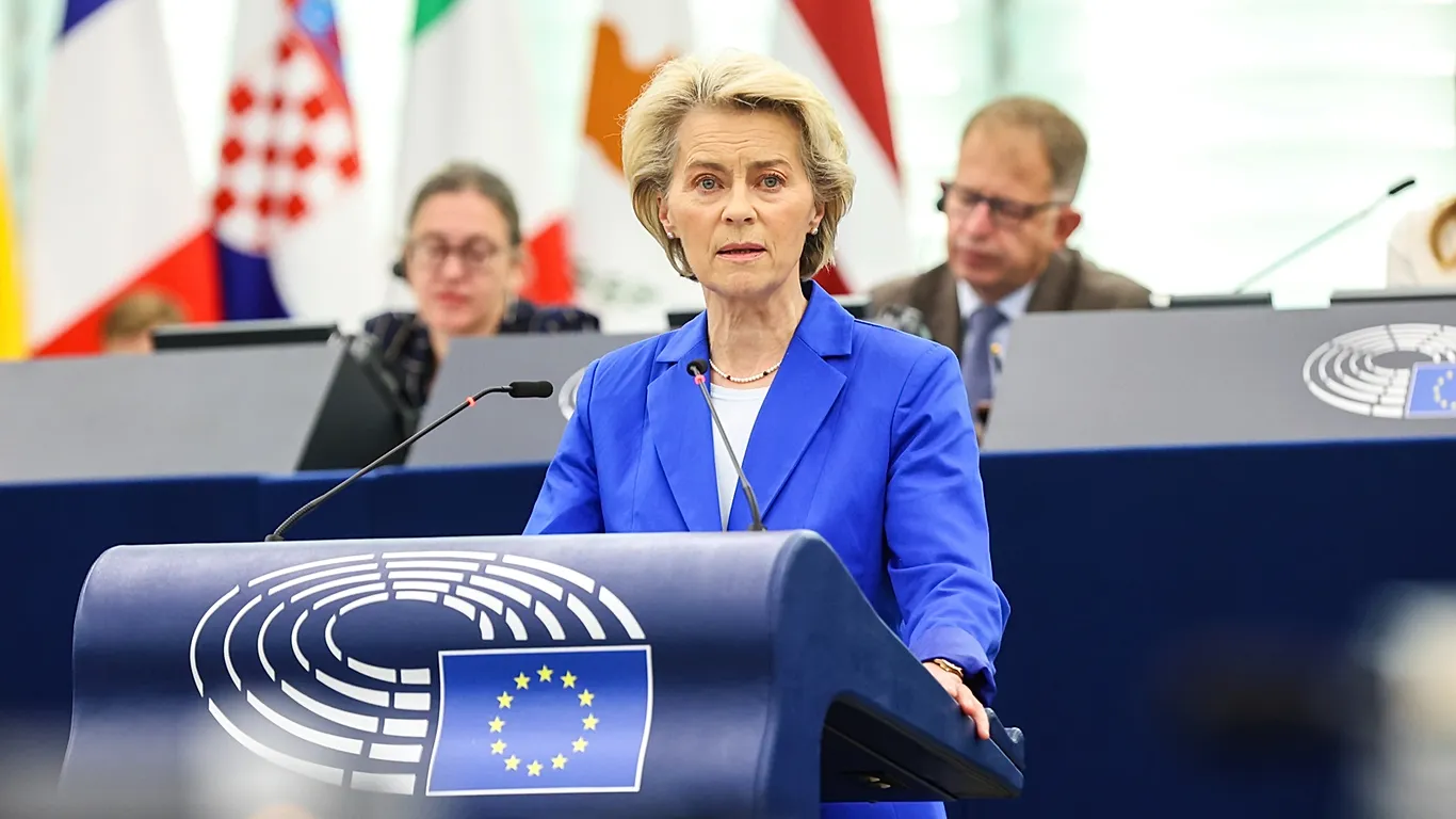 Von der Leyen, İsrail’i Lübnan’ın egemenliğine ve toprak bütünlüğüne saygı göstermeye çağırdı