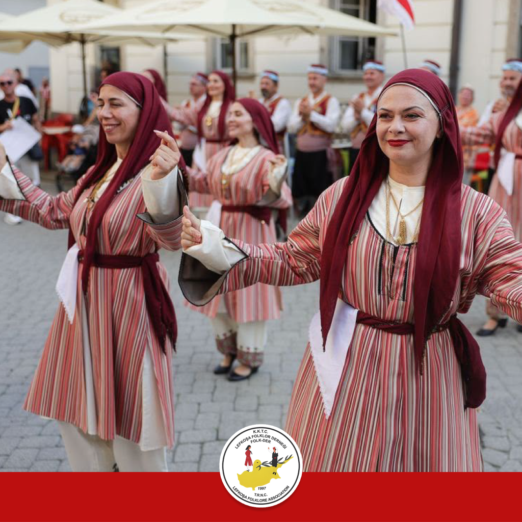 Folk-Der Macaristan'dan ödülle döndü