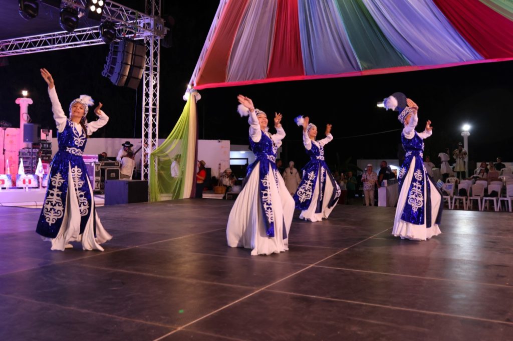 “İskele Belediyesi 29. Uluslararası Halk Dansları Festivali” sona erdi