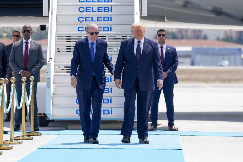 ABD Başkanı Trump Ankara’da… Trump'ı, Erdoğan karşıladı