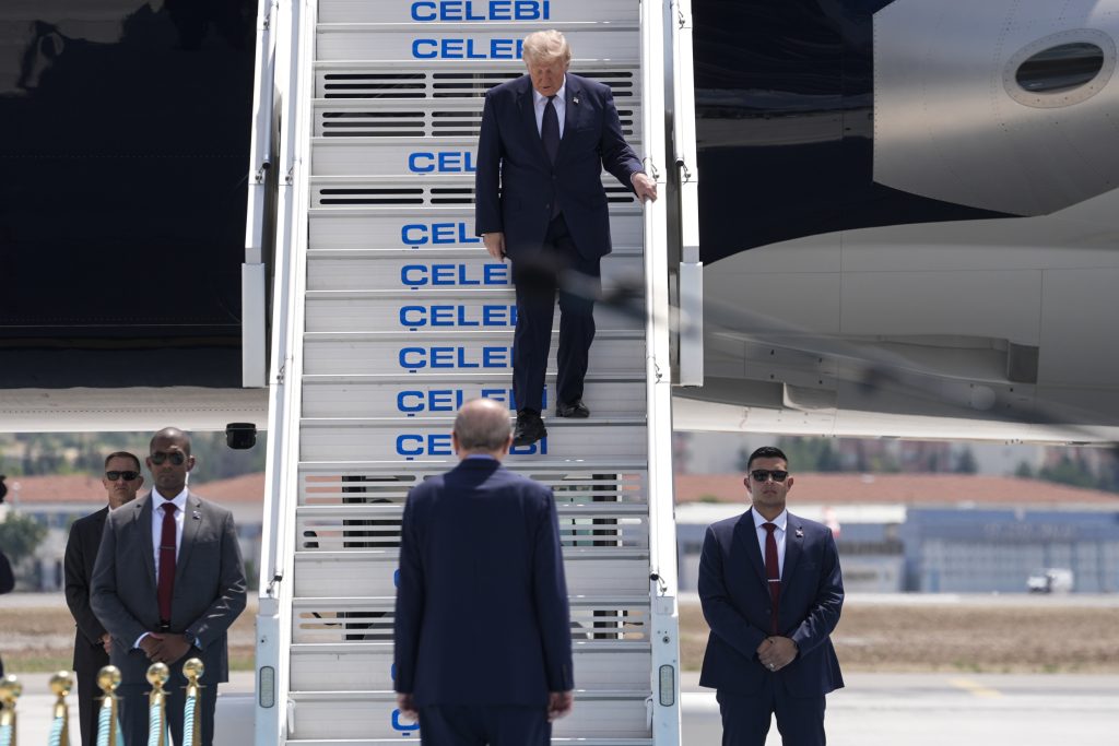ABD Başkanı Trump Ankara’da… Trump'ı, Erdoğan karşıladı