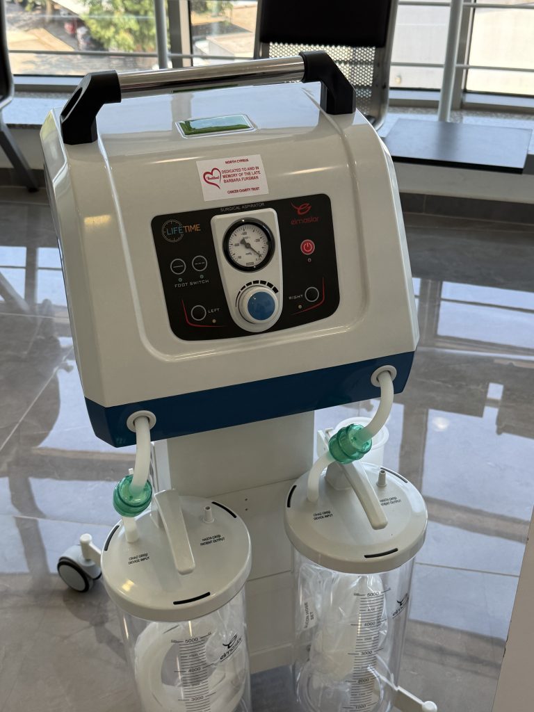 Heartbeat Kuzey Kıbrıs Kanser Yardım Derneği, yetişkin onkoloji servisine tıbbi cihaz bağışladı