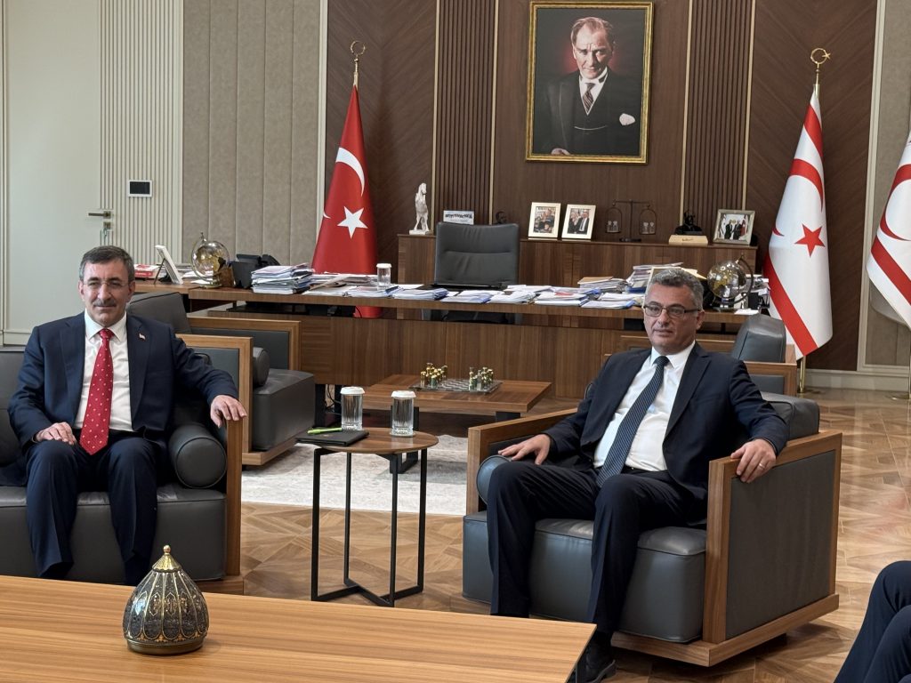 Cumhurbaşkanı Erhürman, Cevdet Yılmaz’ı kabul etti