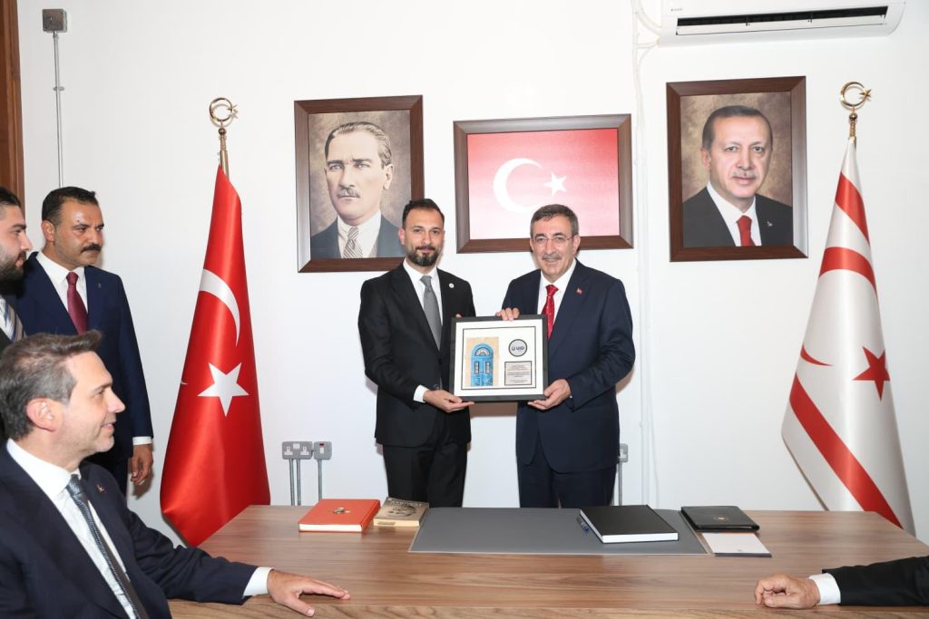 Yılmaz, KKTC AK Parti Temsilcilik binasını ziyaret etti