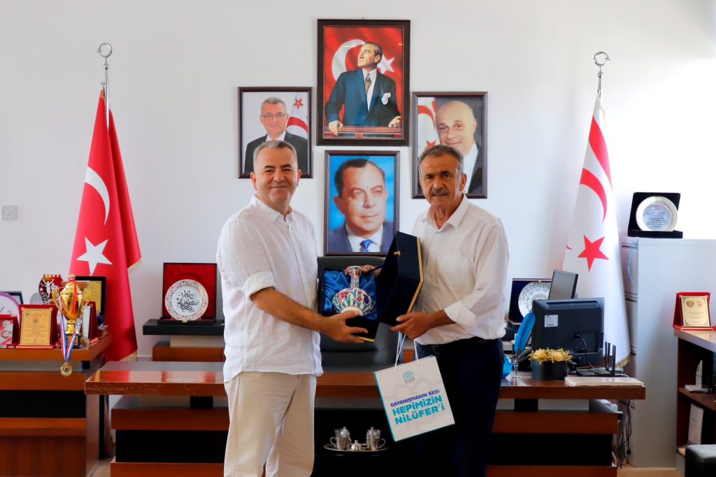 Koro şefleri Uluçay’ı ziyaret etti