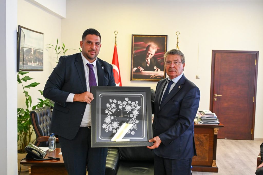 KTMMOB İnşaat Mühendisleri Odası, Başbakan Ünal Üstel’i ziyaret etti