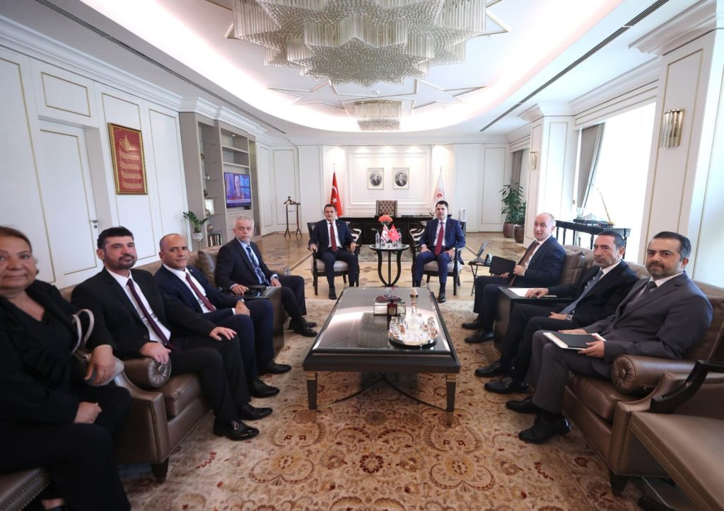 Oğuz, Çevre ve Şehircilik Bakanı Kurum'la görüştü