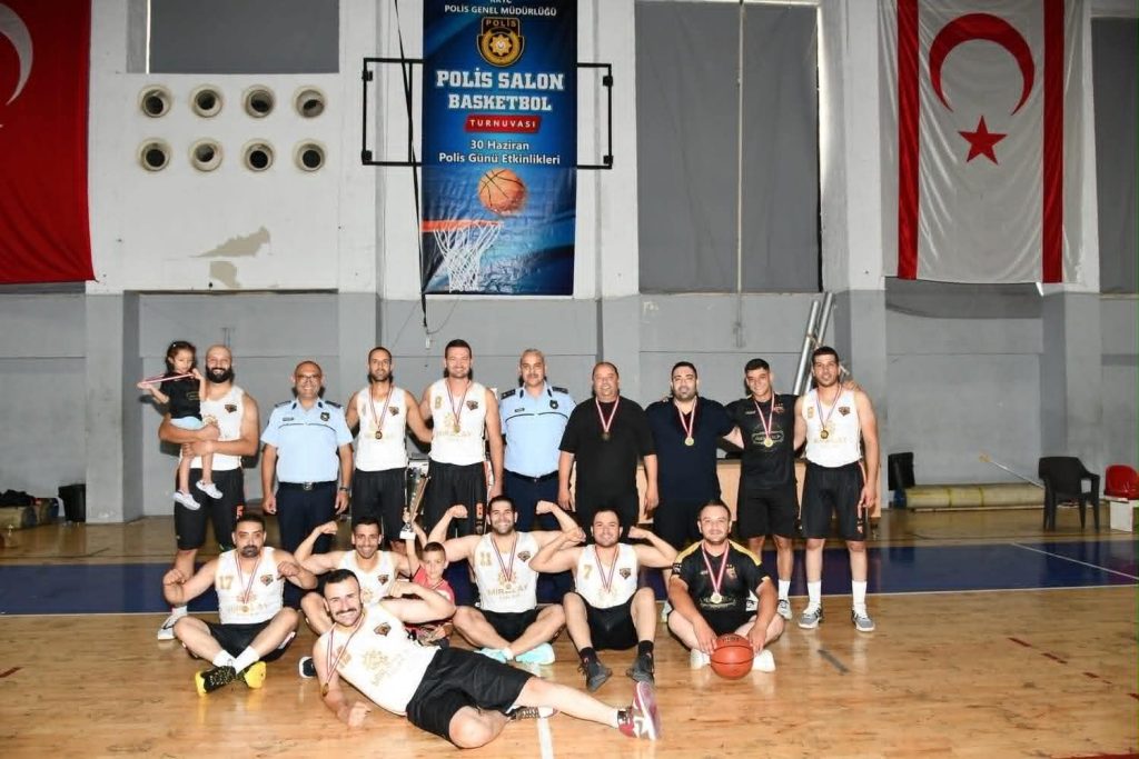 Geleneksel Polis Basketbol Turnuvası'nın 7. şampiyonu Lefkoşa Polis Müdürlüğü...