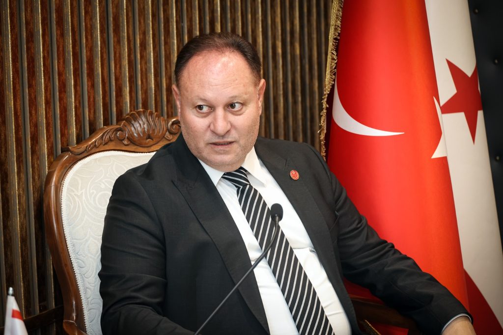 Meclis Başkanı Öztürkler, Azerbaycan heyetini kabul etti