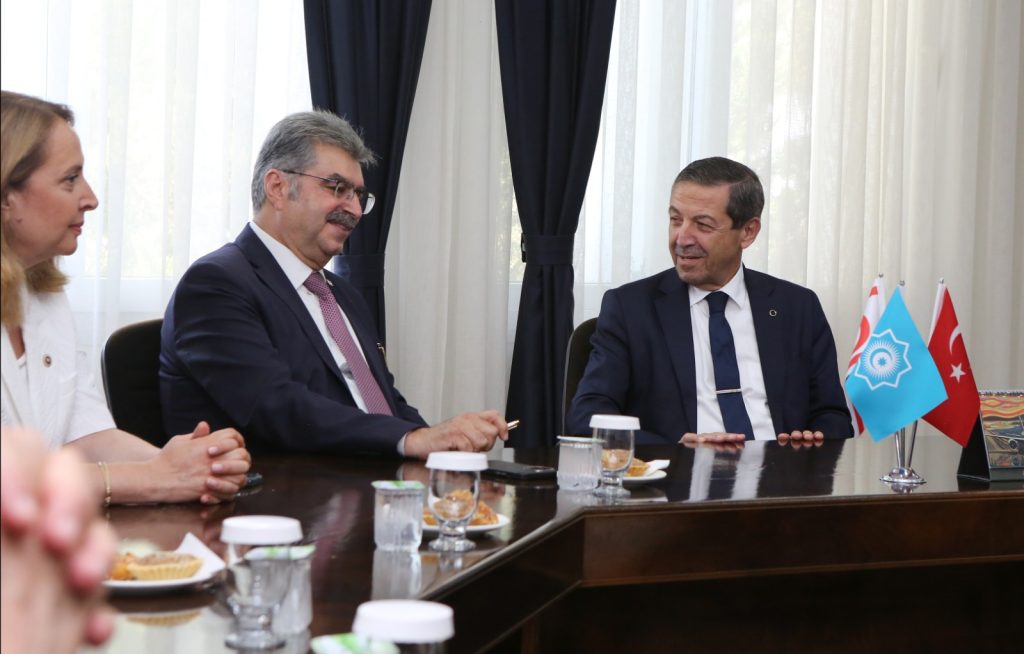 Ertuğruloğlu, Türkiye-KKTC Parlamentolar Arası Dostluk Grubu heyetini kabul etti