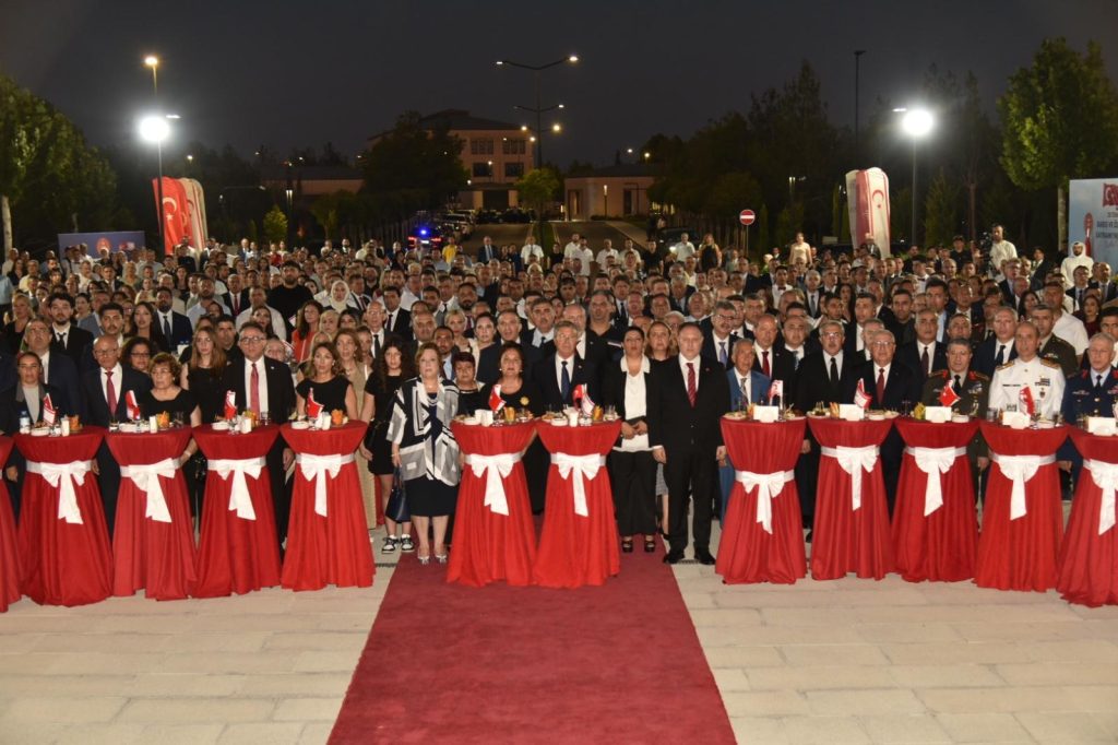 Meclis Başkanı Öztürkler, Barış Harekatı’nın 52. yıl dönümü nedeniyle resepsiyon düzenledi