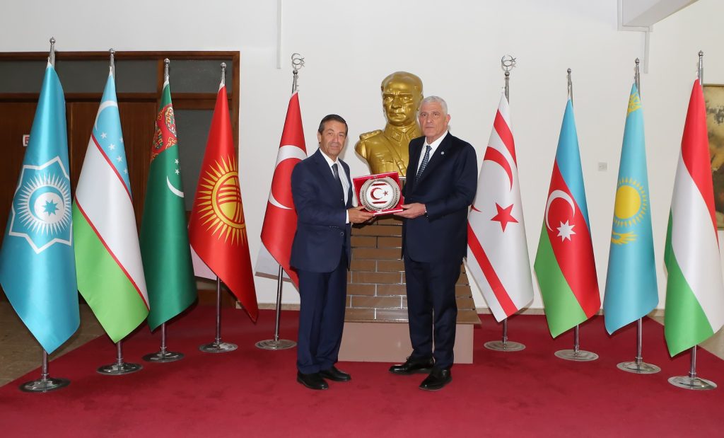 Dışişleri Bakanı Ertuğruloğlu, İYİ Parti heyetini kabul etti