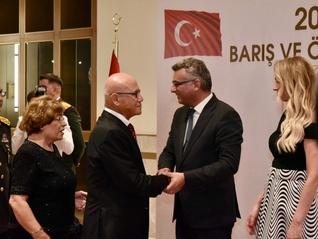 Cumhurbaşkanlığında Barış ve Özgürlük Bayramı resepsiyonu düzenlendi