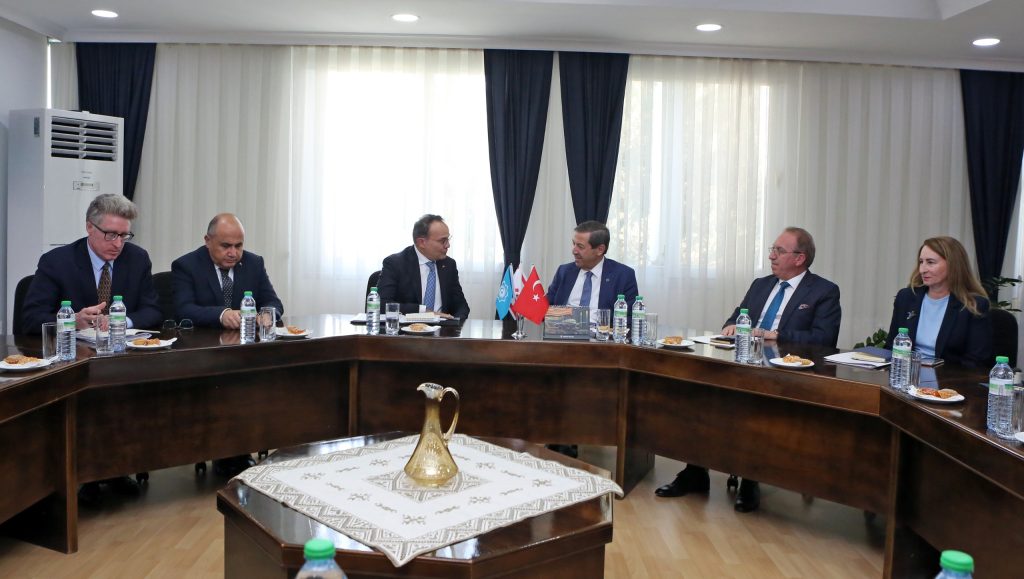 Ertuğruloğlu, Türkiye Dışişleri Bakan Yardımcısı Büyükelçi Bozay’ı kabul etti
