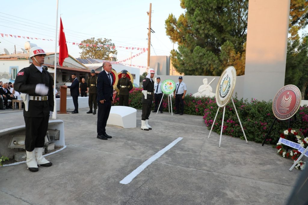 Alaminyo şehitleri anıldı… Öztürkler: “Kıbrıs Türk halkı bu toprakların ev sahibidir”