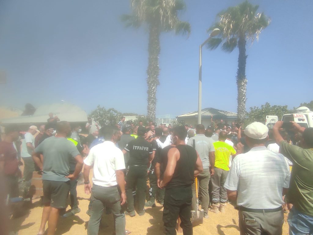 Kumyalı’da çöken buğday silosundan çıkarılan çalışan hastaneye kaldırıldı