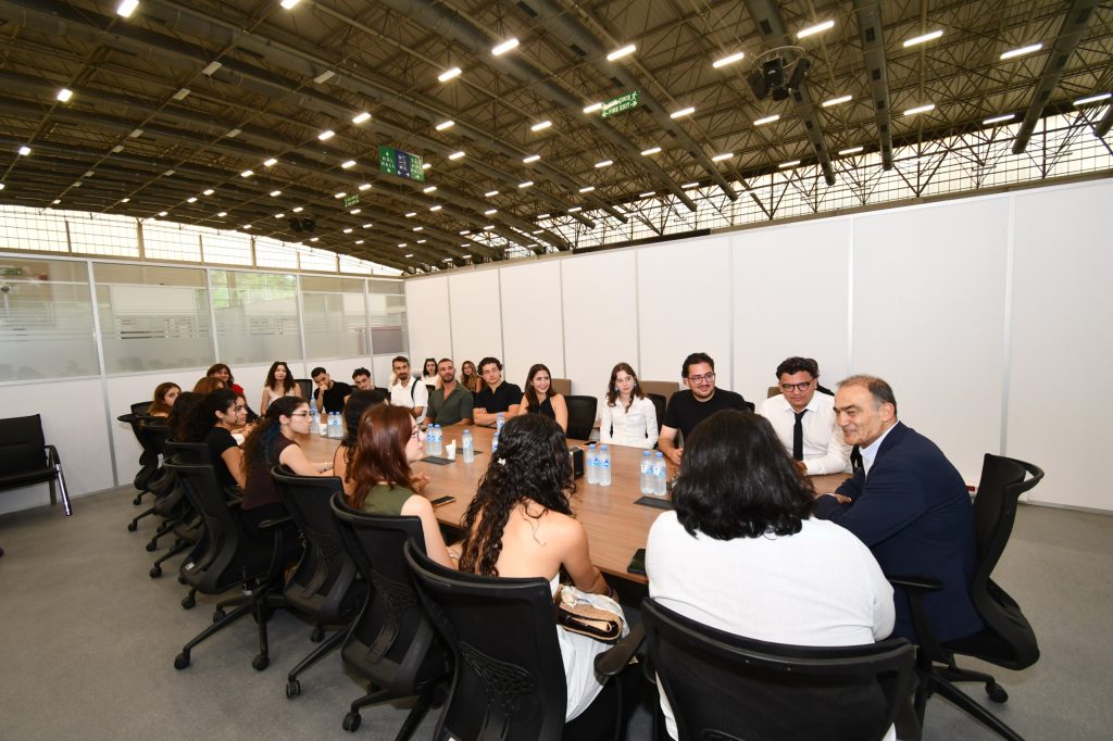 Gençler İzmir’de buluştu