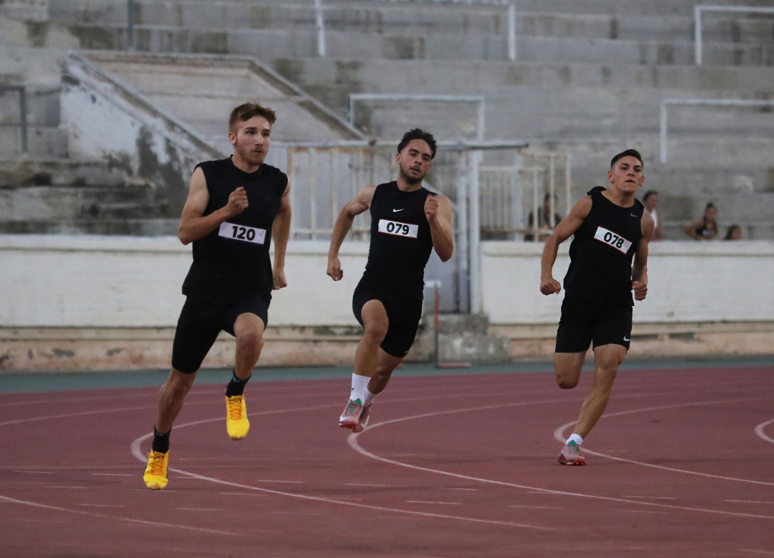 Atletizmde Ferdi ve Kulüpler Kıbrıs Şampiyonası düzenleniyor