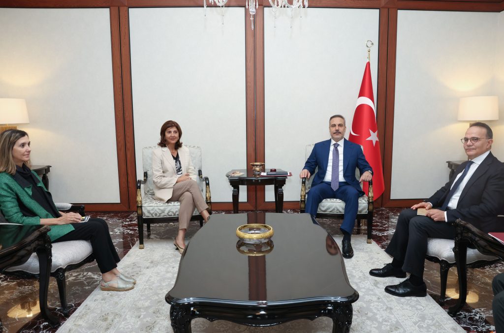 Bakan Fidan, BM Genel Sekreteri’nin Kıbrıs Şahsi Temsilcisi Cuellar ile Ankara’da görüştü