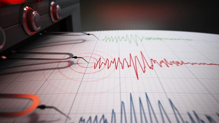 Endonezya’da meydana gelen 5,1 büyüklüğündeki deprem dolayısıyla 1 kişi hayatını kaybetti