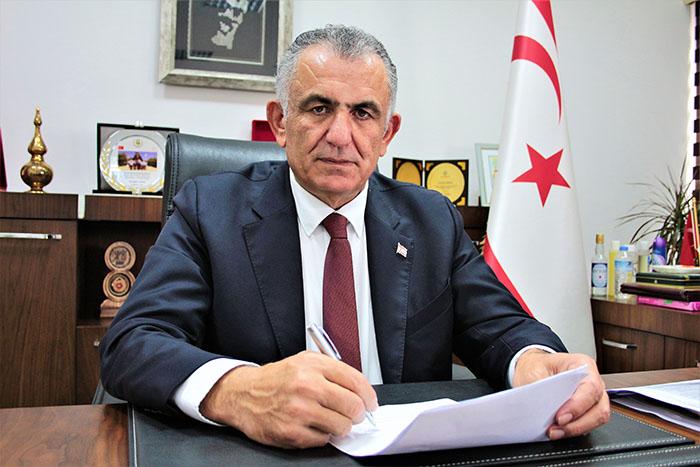 Milli Eğitim Bakanı Çavuşoğlu, Cumhurbaşkanı Erhürman’a geçmiş olsun dileklerini iletti