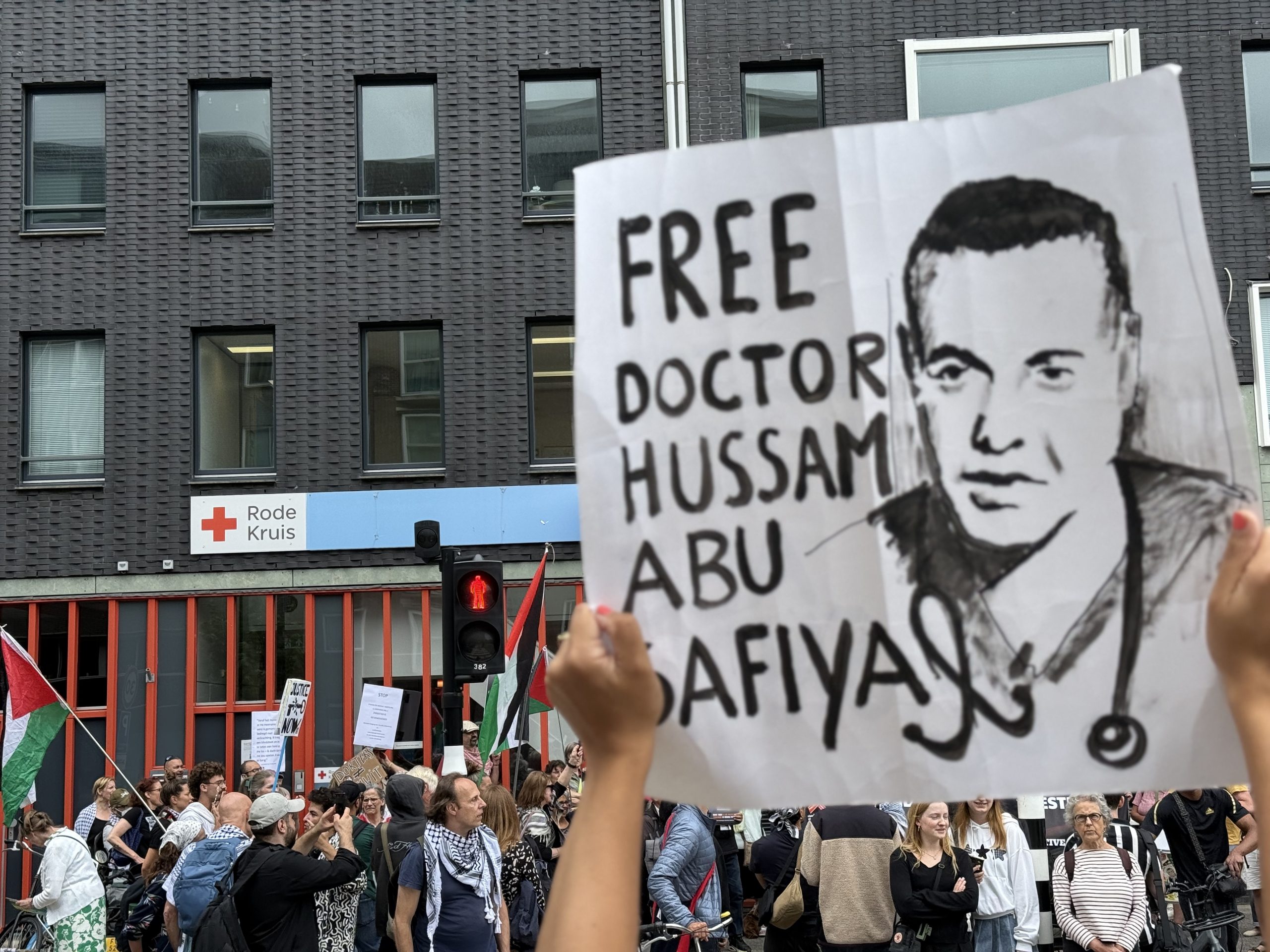 Amsterdam’da Filistin’e destek yürüyüşü düzenlendi