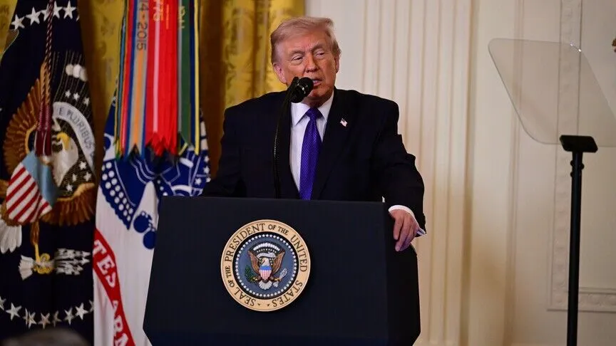 Beyaz Saray’daki teleprompter sorumlusunun Trump’ın konuşma metinleri üzerinden bahis açtığı iddiası