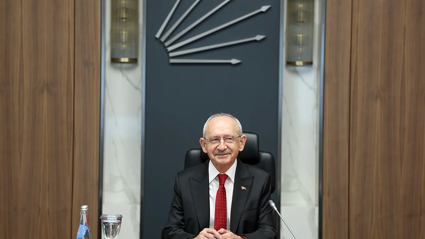 CHP Genel Başkanı Kılıçdaroğlu, Cumhurbaşkanı Erhürman’ın sağlık durumu hakkında bilgi aldı