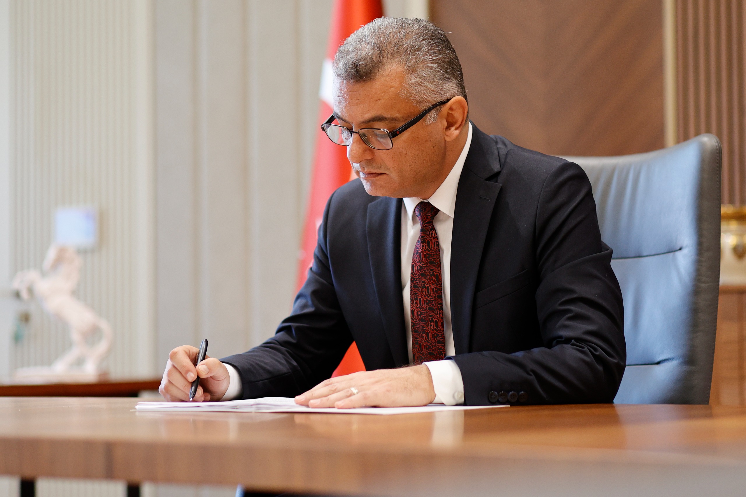 Cumhurbaşkanı Erhürman, AÖA Kuruluş (Değişiklik) Yasası’nı Meclis’e iade etti
