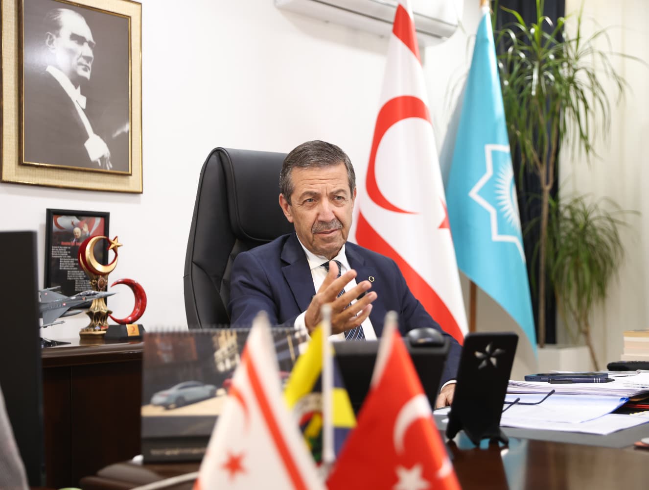 Dışişleri Bakanı Ertuğruloğlu: “Türkiye’nin Kıbrıs’a müdahale hakkından vazgeçmeyiz”