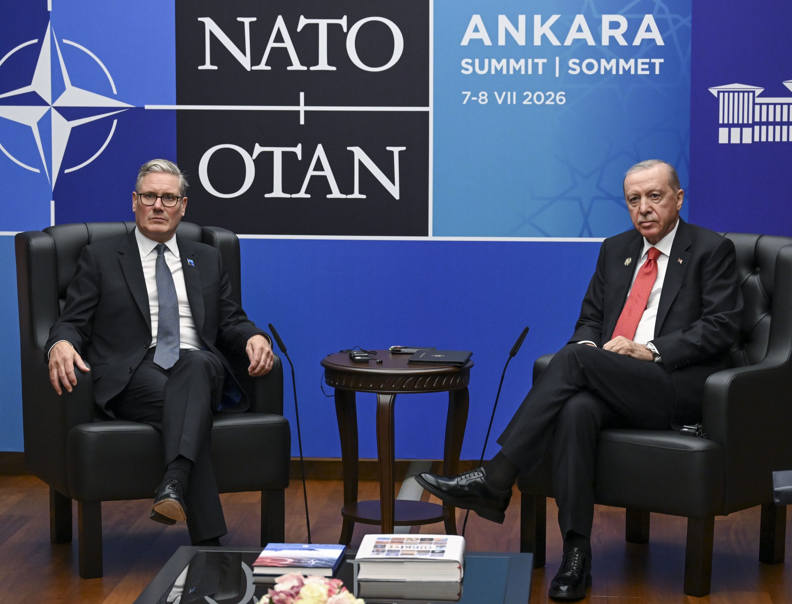 Erdoğan, Starmer ile görüştü