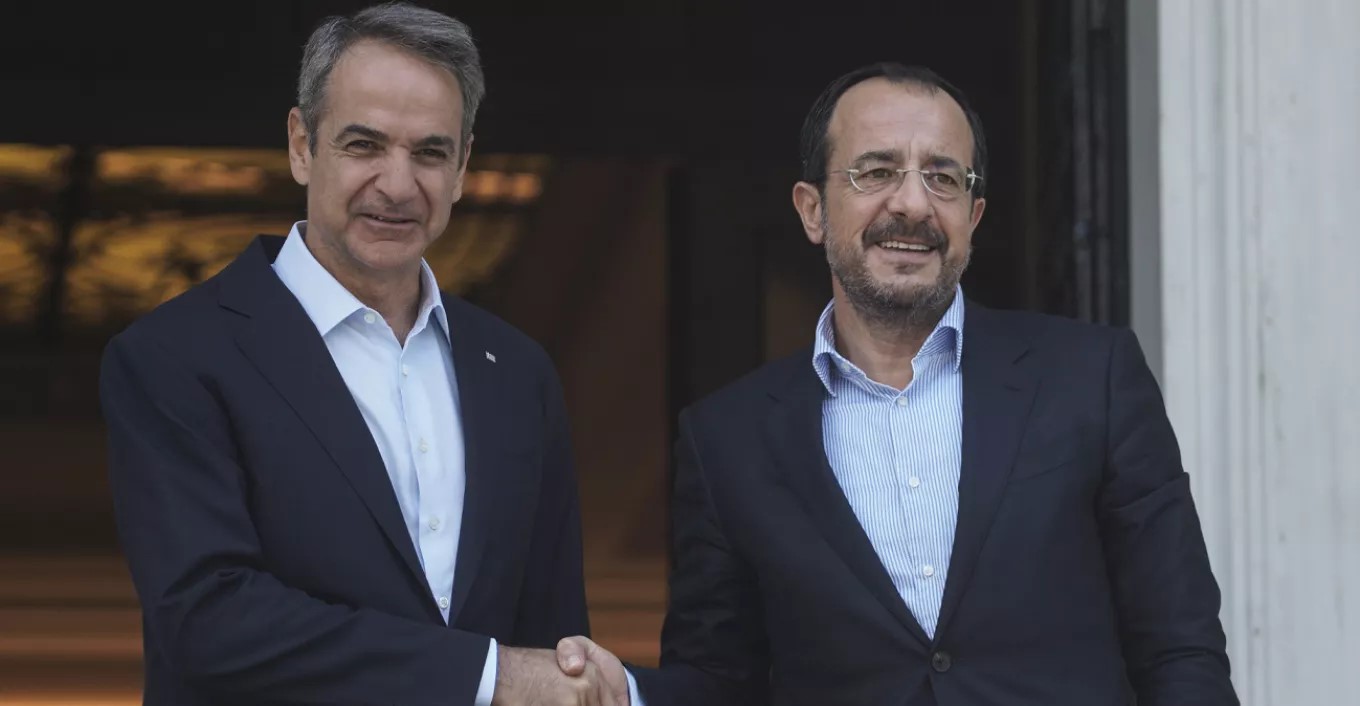 Hristodulidis “kritik konjonktürde” Atina’da… Miçotakis ile görüştü