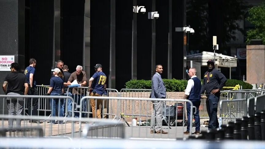 New York’ta ICE ve FBI binası önünde saldırı düzenleyen şüpheli gözaltına alındı